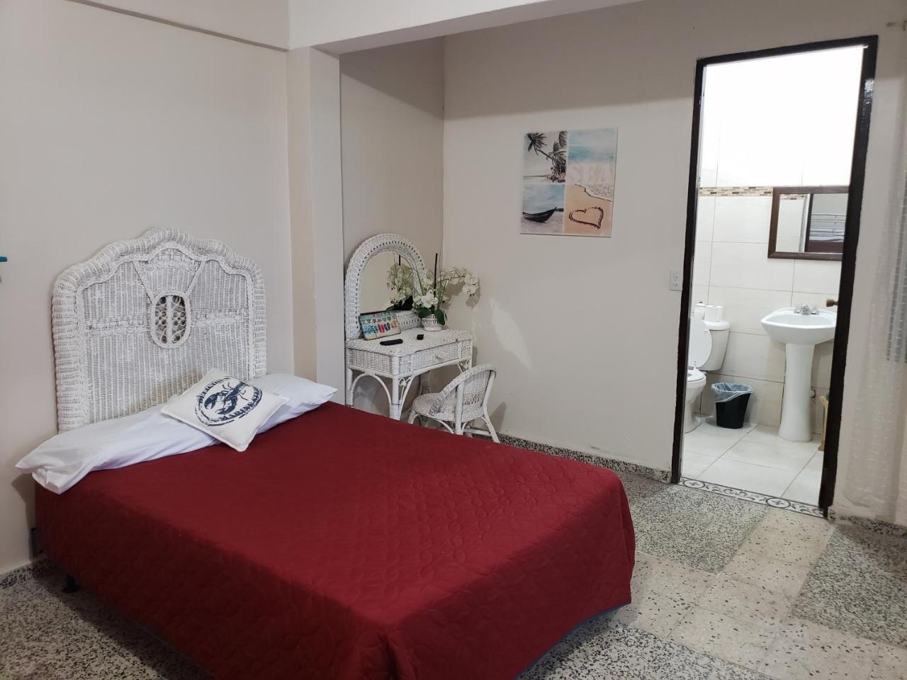 Jardin Del Mar Guesthouse Hatillo Ngoại thất bức ảnh